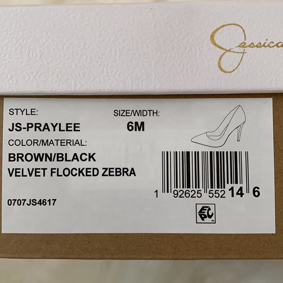 Jessica Simpson Praylee Pumps - Picture 8 of 8